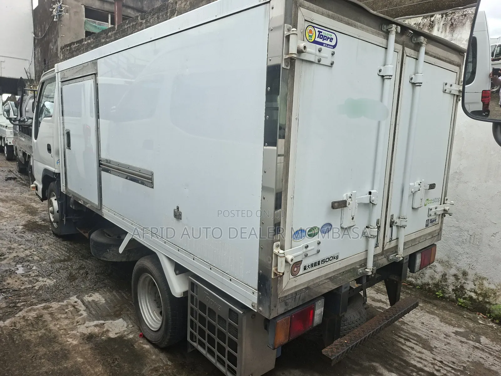 Isuzu Elf Freezer Body