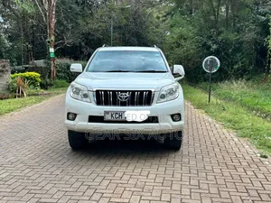 Toyota Land Cruiser Prado 2.7 i 2012 White