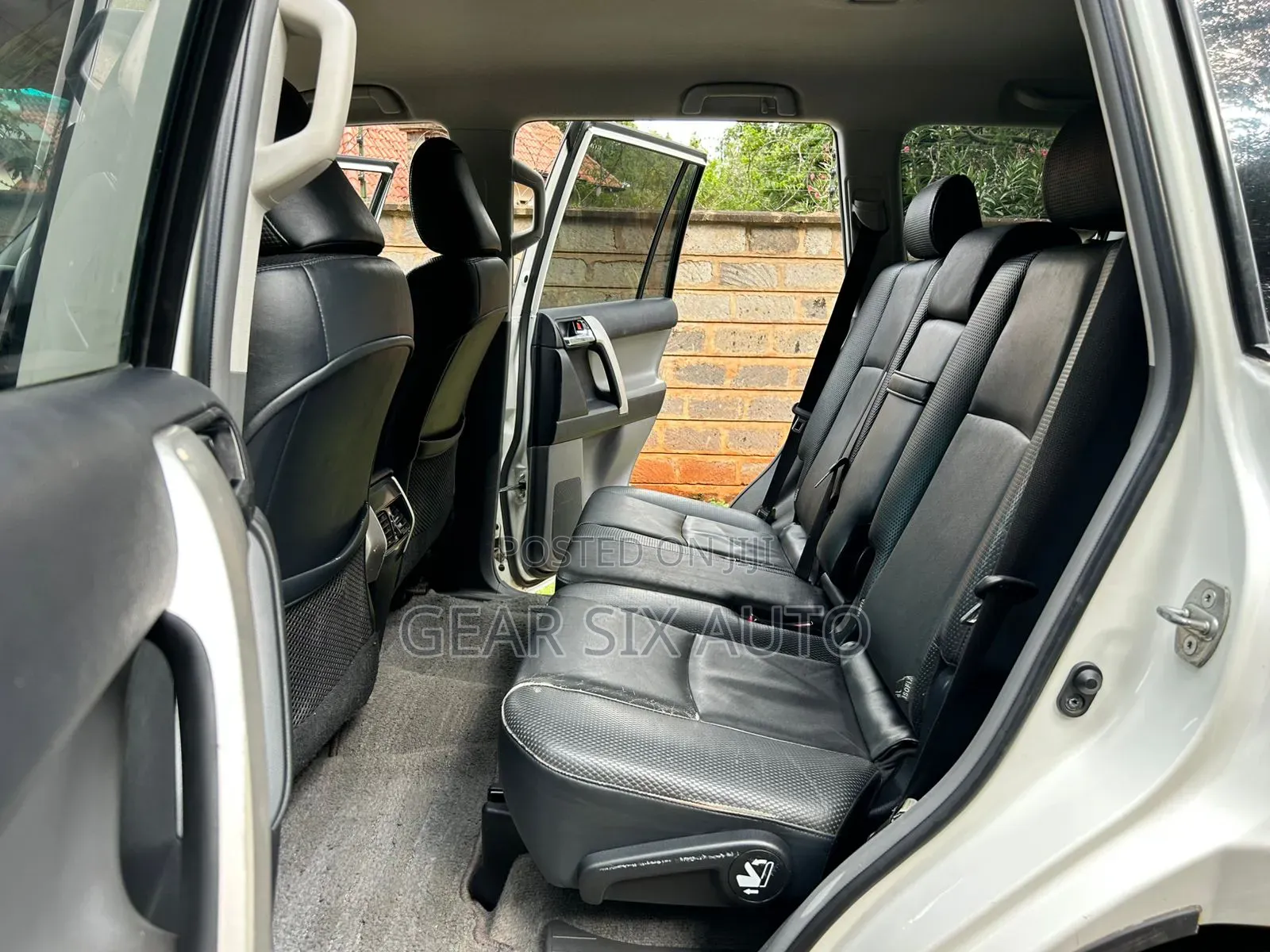 Toyota Land Cruiser Prado 2.7 i 2012 White