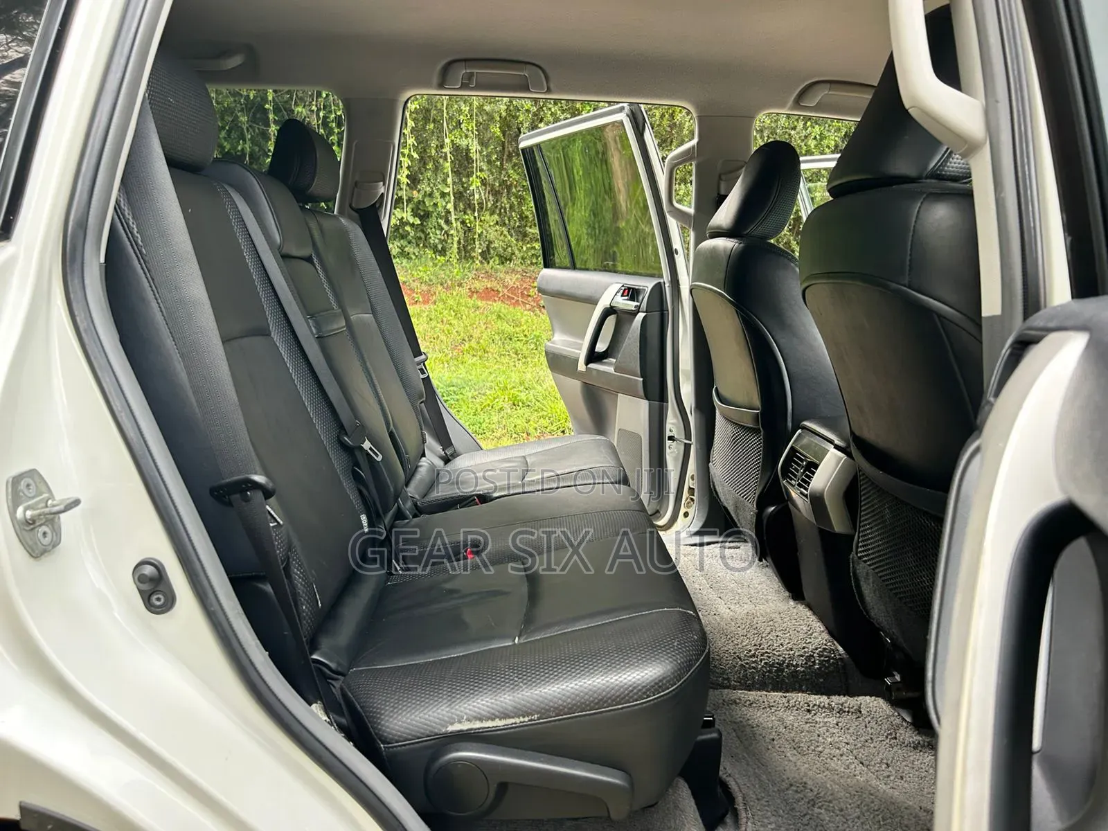 Toyota Land Cruiser Prado 2.7 i 2012 White
