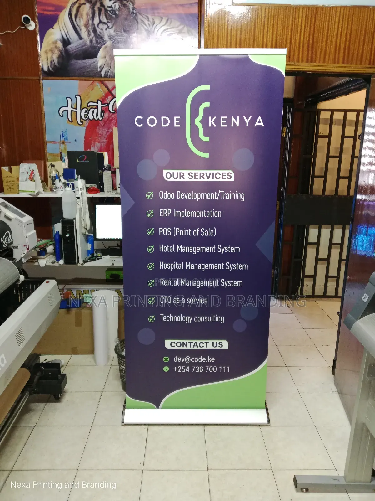 Banner Broadbase Roll-up Retractable Banner