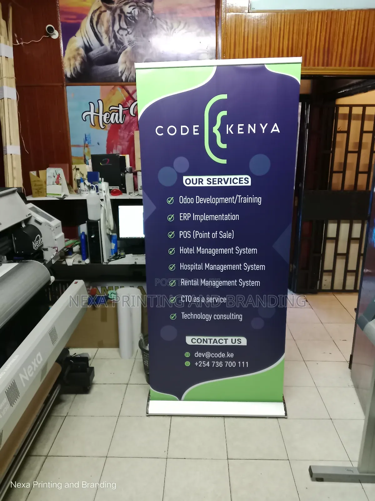 Banner Broadbase Roll-up Retractable Banner