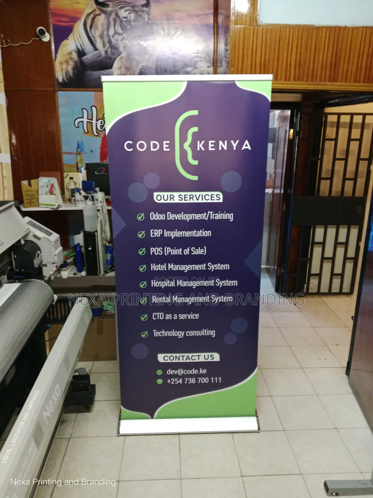 Banner Broadbase Roll-up Retractable Banner