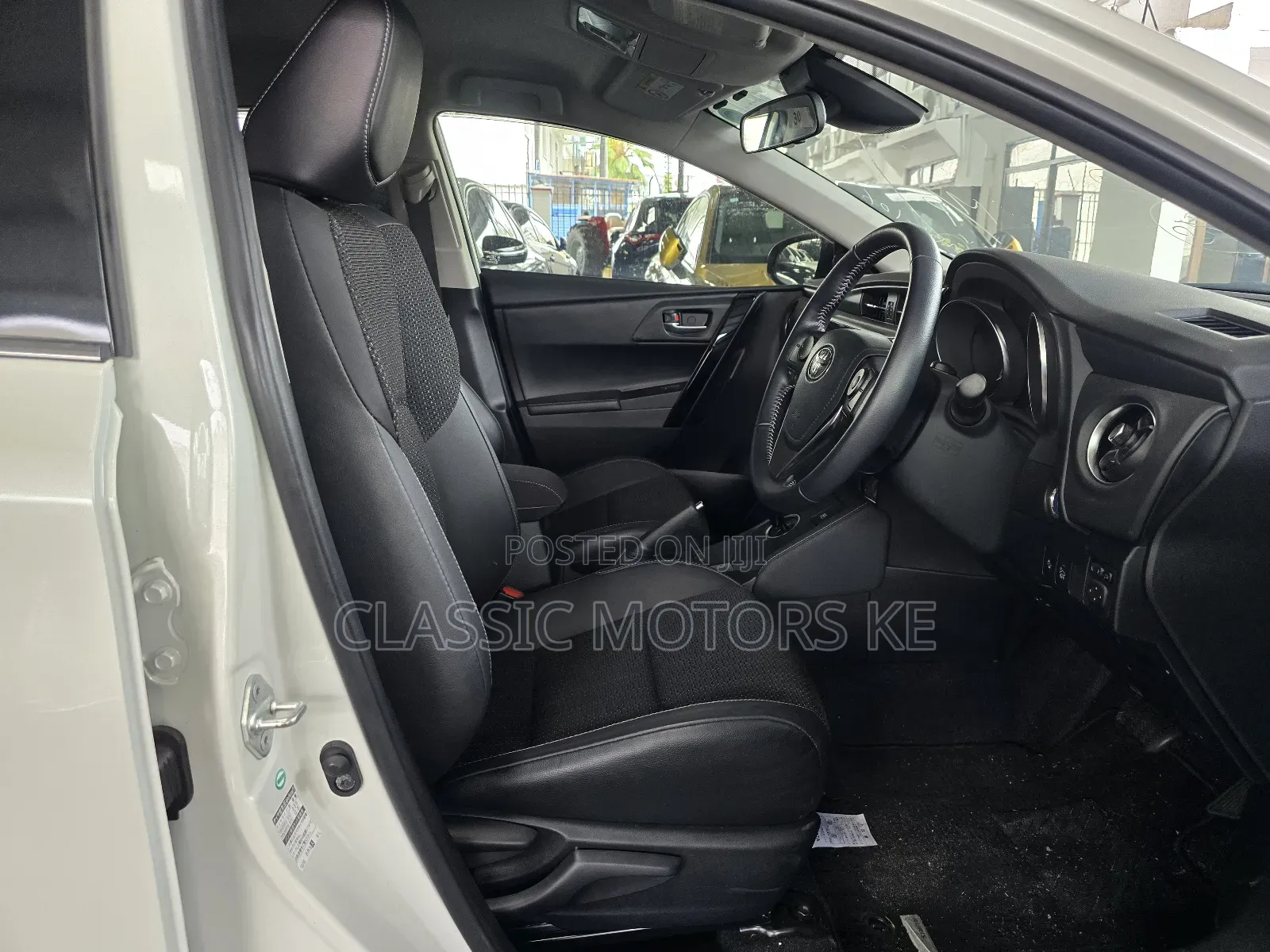 Toyota Auris 2019 White