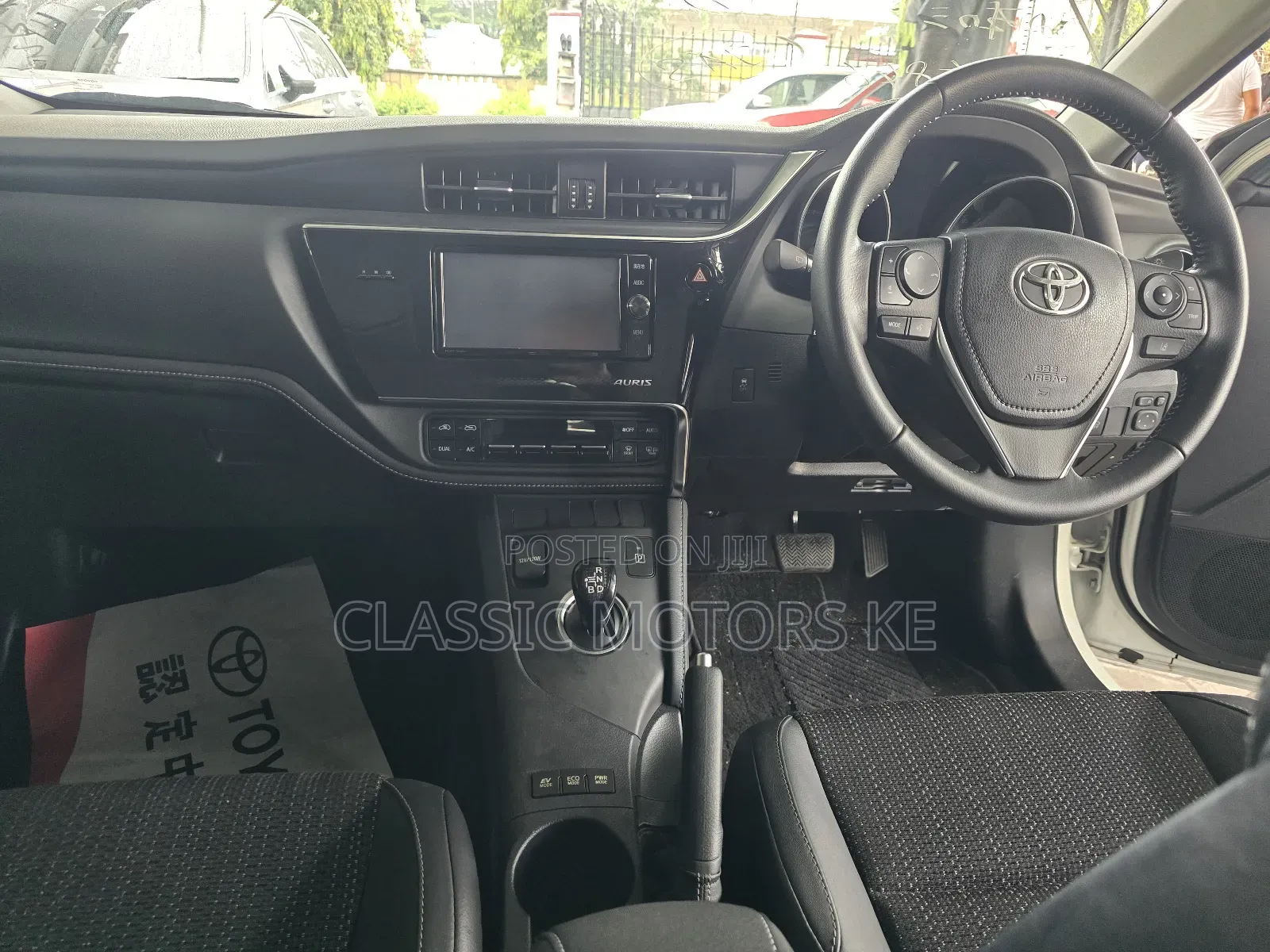 Toyota Auris 2019 White
