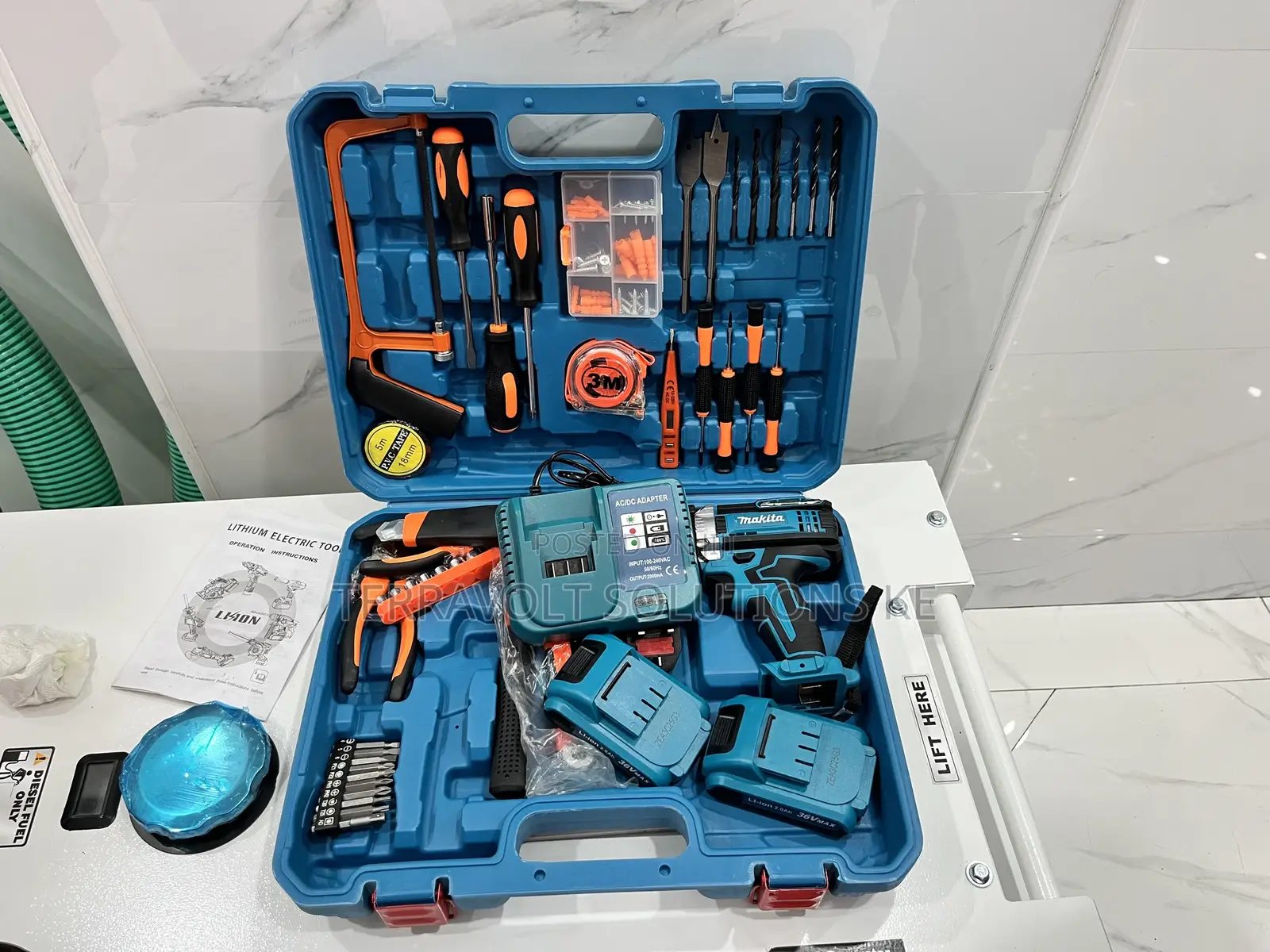 Makita Cordless Toolset With Complete Drill