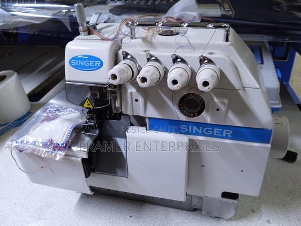 Singer Overclock Sewing Machine - main view