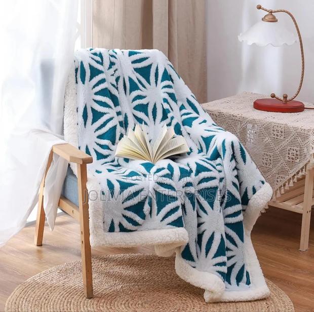 Heavy Sherpa Throw Blankets