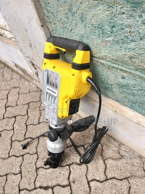 Electric Demolition Hammer - thumbnail 2