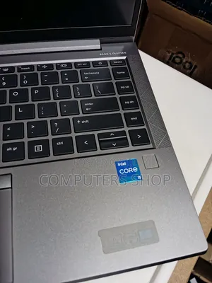 New Laptop HP ZBook Firefly G8 16GB Intel Core I5 SSD 512GB