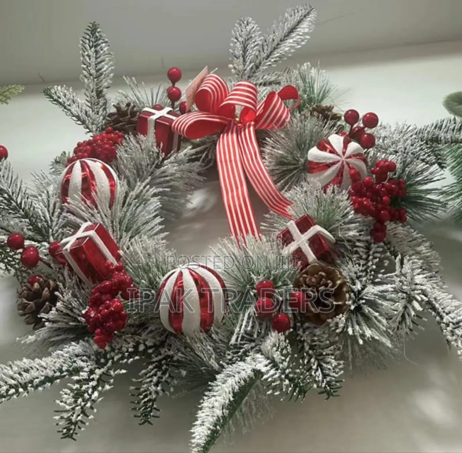 *Front Door Christmas Wreath Decoration -*
32cm Hanging