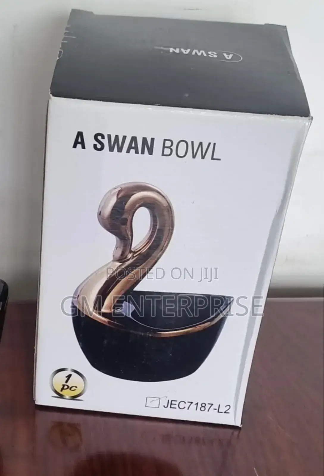Multipurpose Ceramic Swan Bowl Organizer