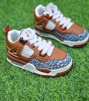 (25-30 )Kids Jordans 4 Sneakers * *Size: 25 26 27 28 29 30*