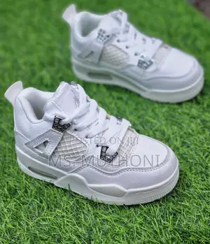 (25-30 )Kids Jordans 4 Sneakers * *Size: 25 26 27 28 29 30*