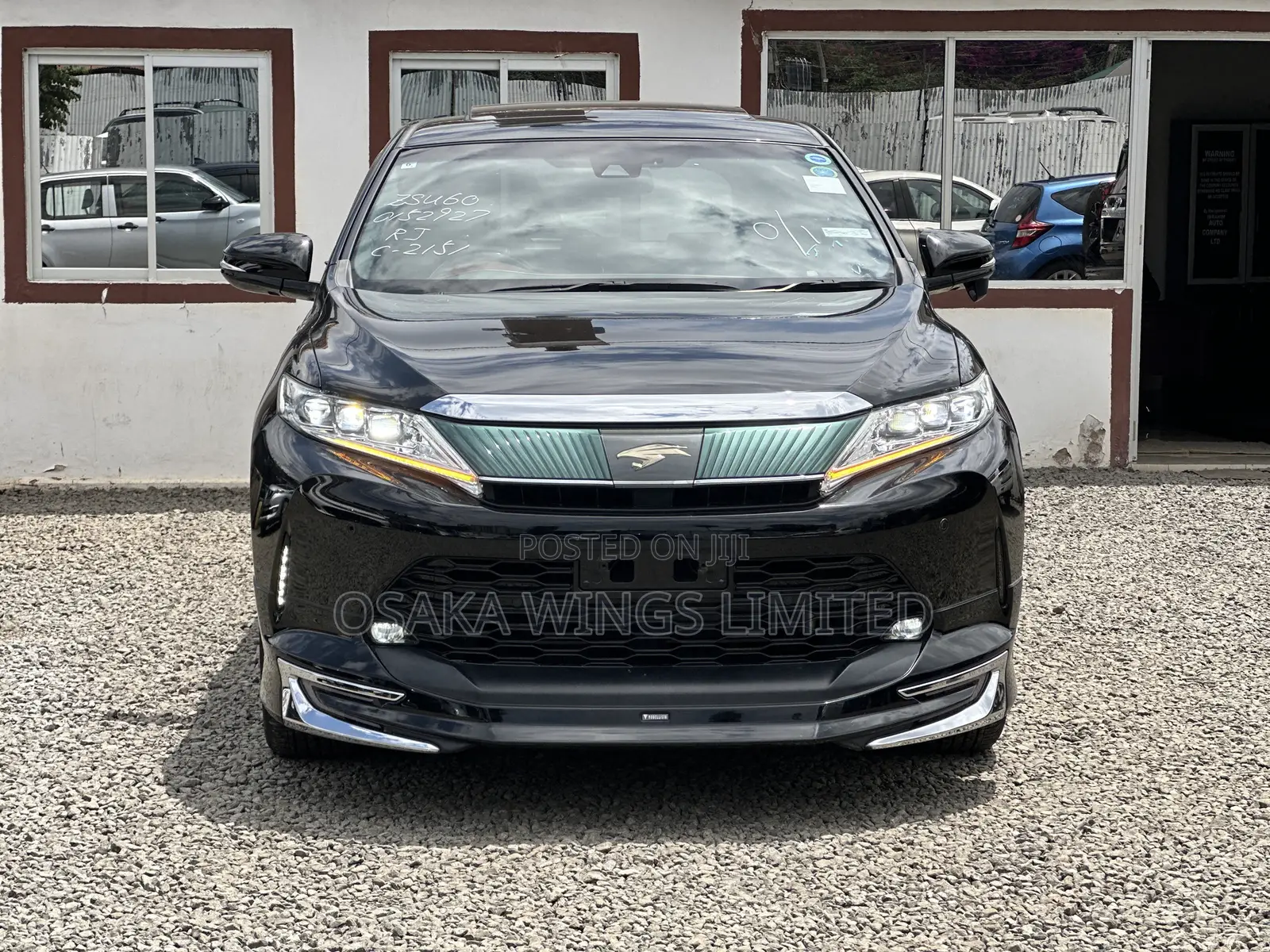 Toyota Harrier 2.0 2018 Black