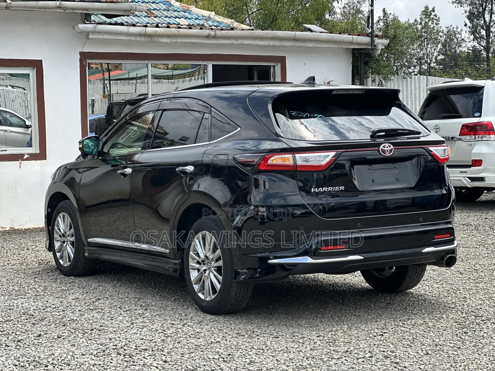 Toyota Harrier 2.0 2018 Black
