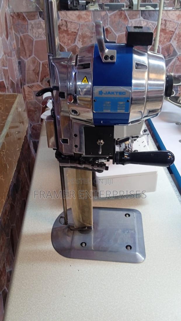 Straight Cutting Machine - main view