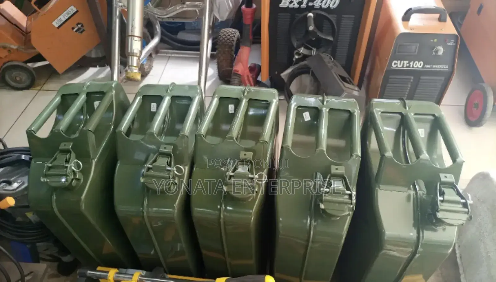 Portable Metallic Fuel Jerrycan