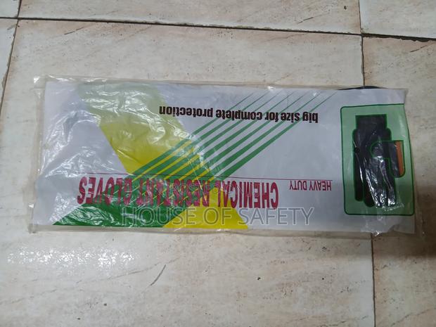 Extra Large Chemical Gloves - thumbnail 2