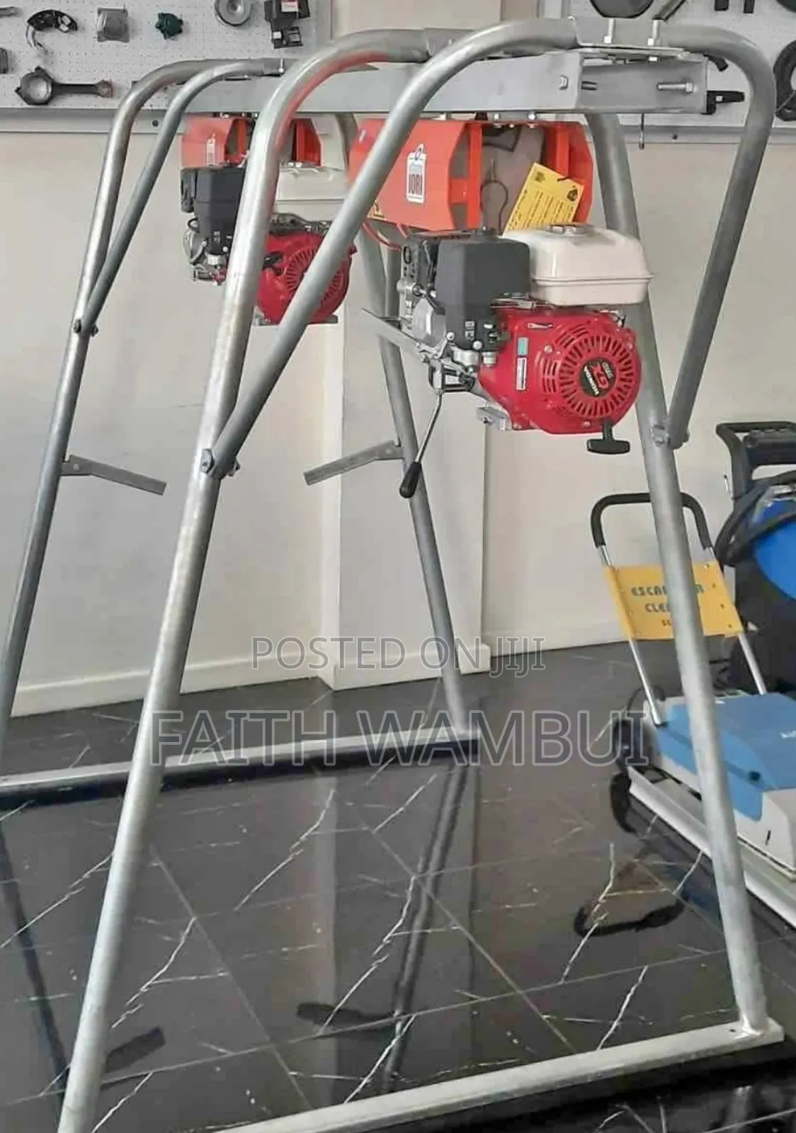 *Iori Italy  Petrol* Concrete Hoist Arrival 1 Tonne