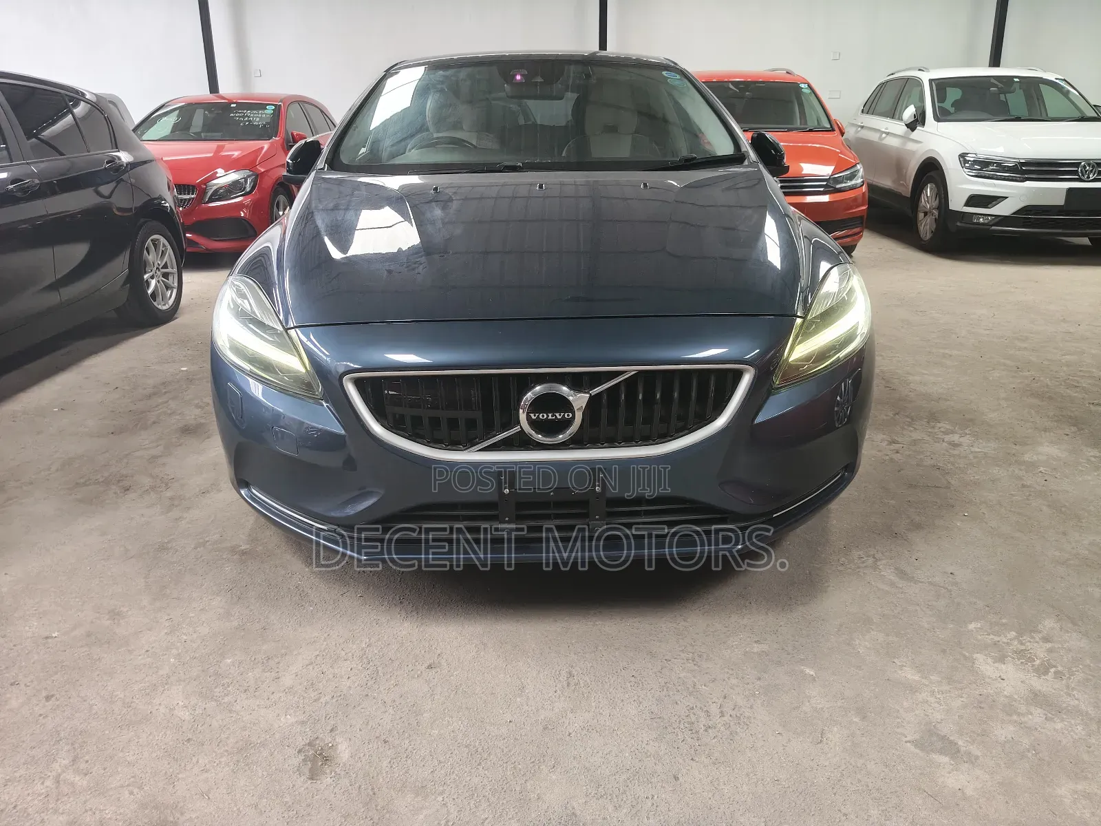 Volvo V40 2019 Blue