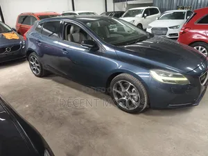Volvo V40 2019 Blue