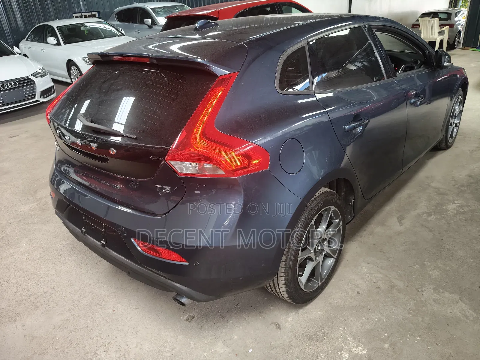 Volvo V40 2019 Blue