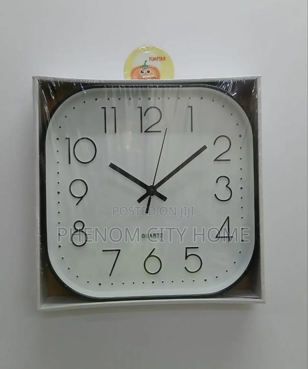 Modern Gold Black Wall Clock - thumbnail 2