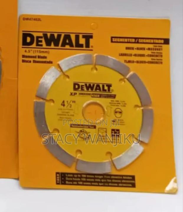 Concrete Cutting Disc/ 4" Dewalt Cutting Disc