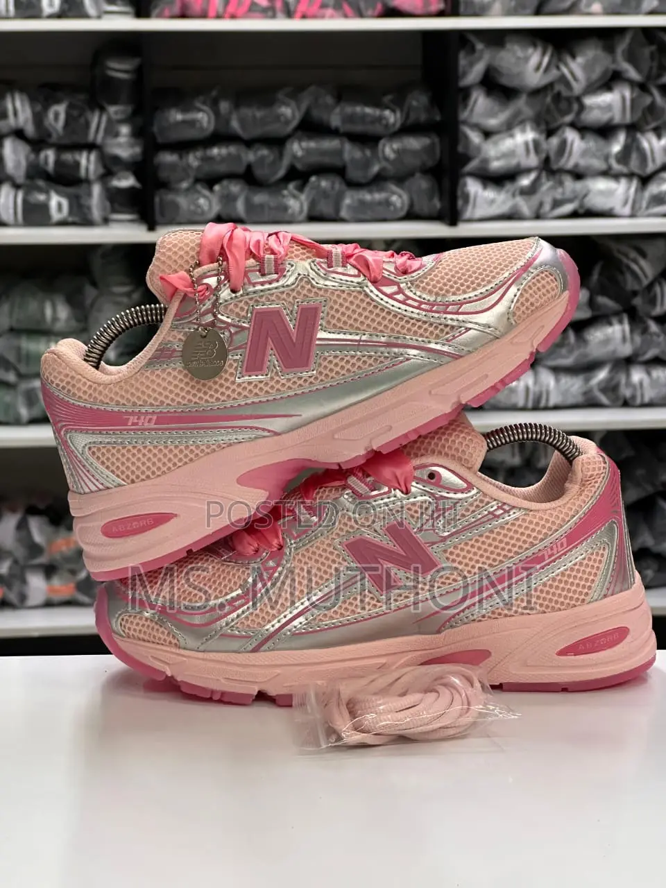 Ladies New B .740 Women / Girls Sneakers Size 46-40