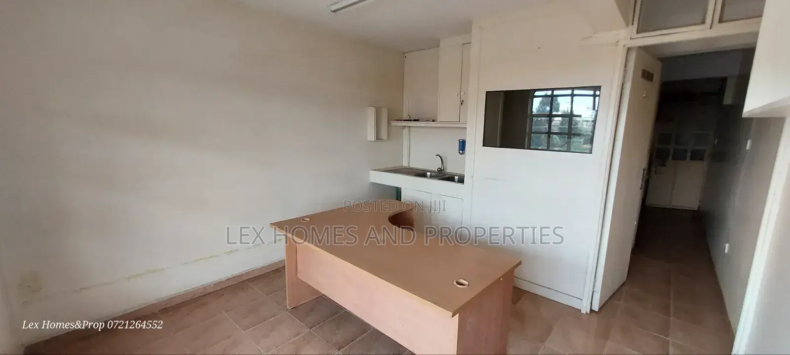 Office To Let Next To Road
