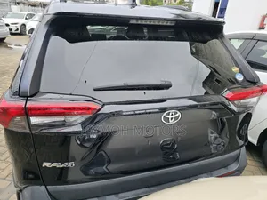 Toyota RAV4 2021 Black