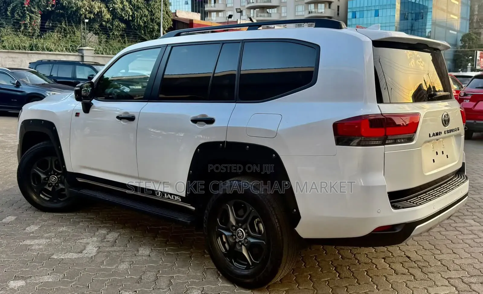 Toyota Land Cruiser LC300 2023 White