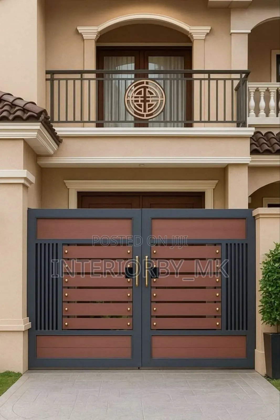 Elegant Swing Gate With Decorative Patterns