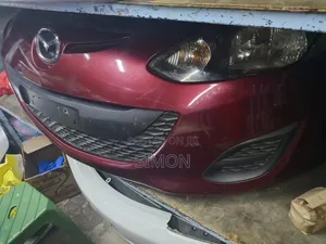 Mazda Demio Nosecut