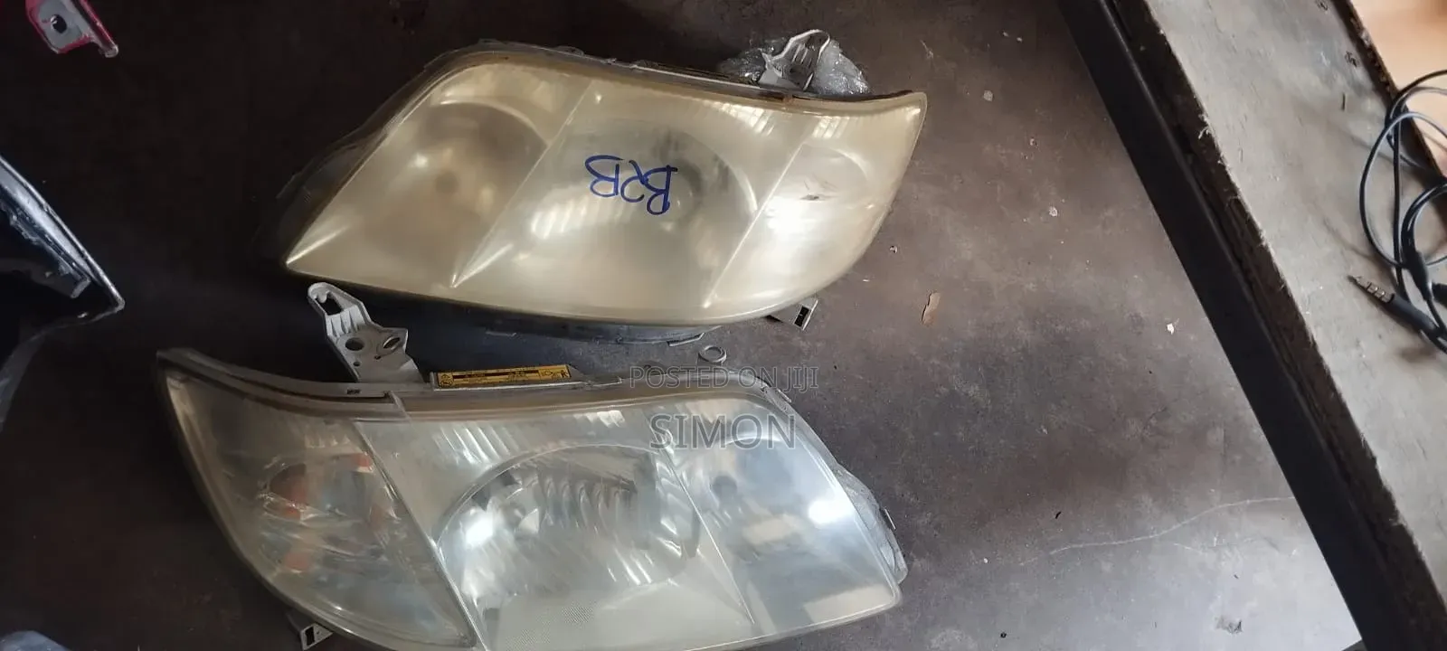 Nze 2005 Headlights