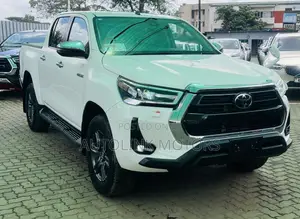 Toyota Hilux 2.4 Diesel 2020 White