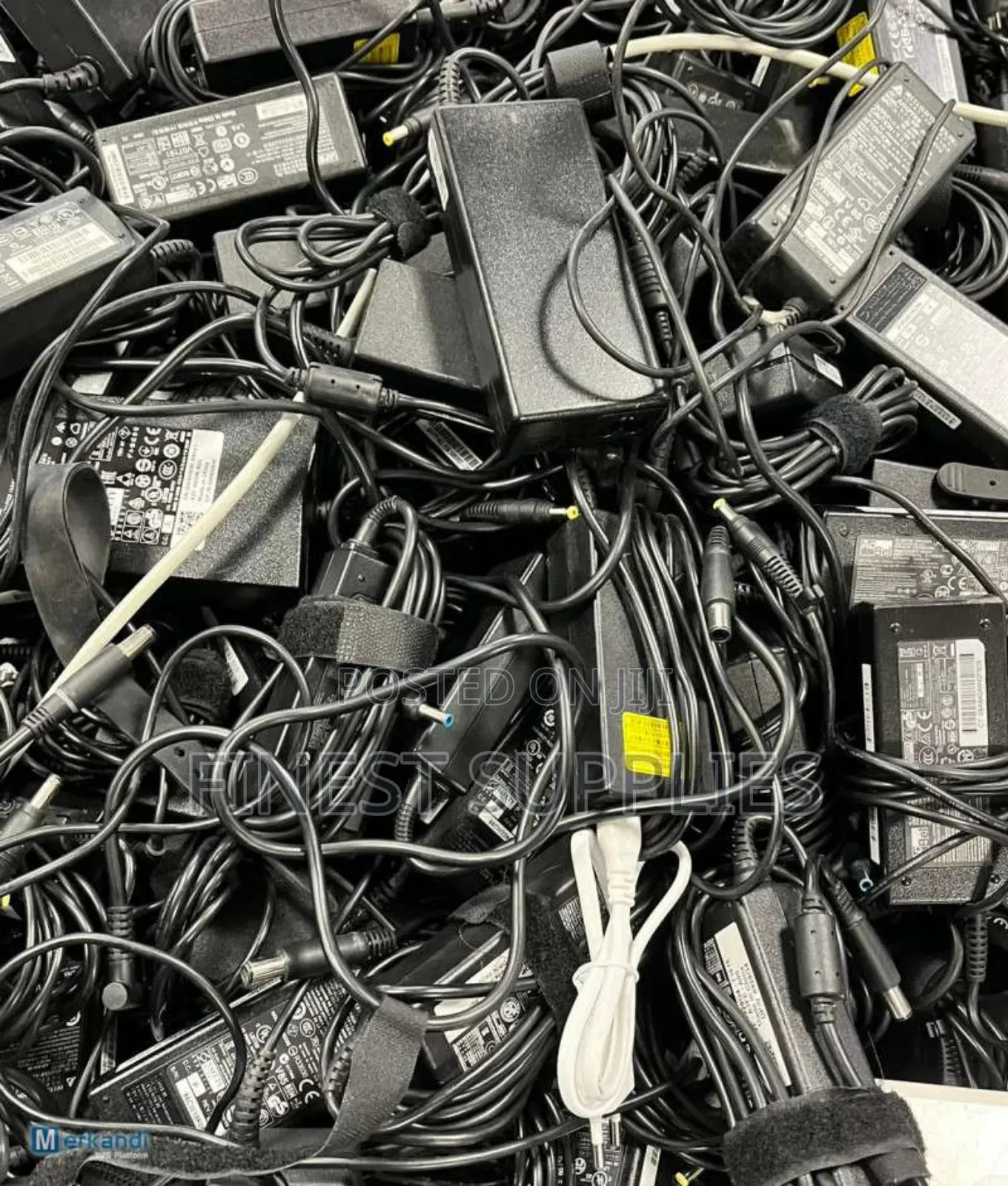 All Laptop Chargers Available on Offer Today
