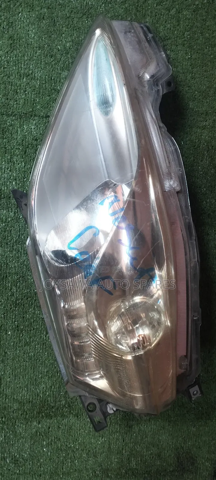 Nissan Leaf 2012 Headlight