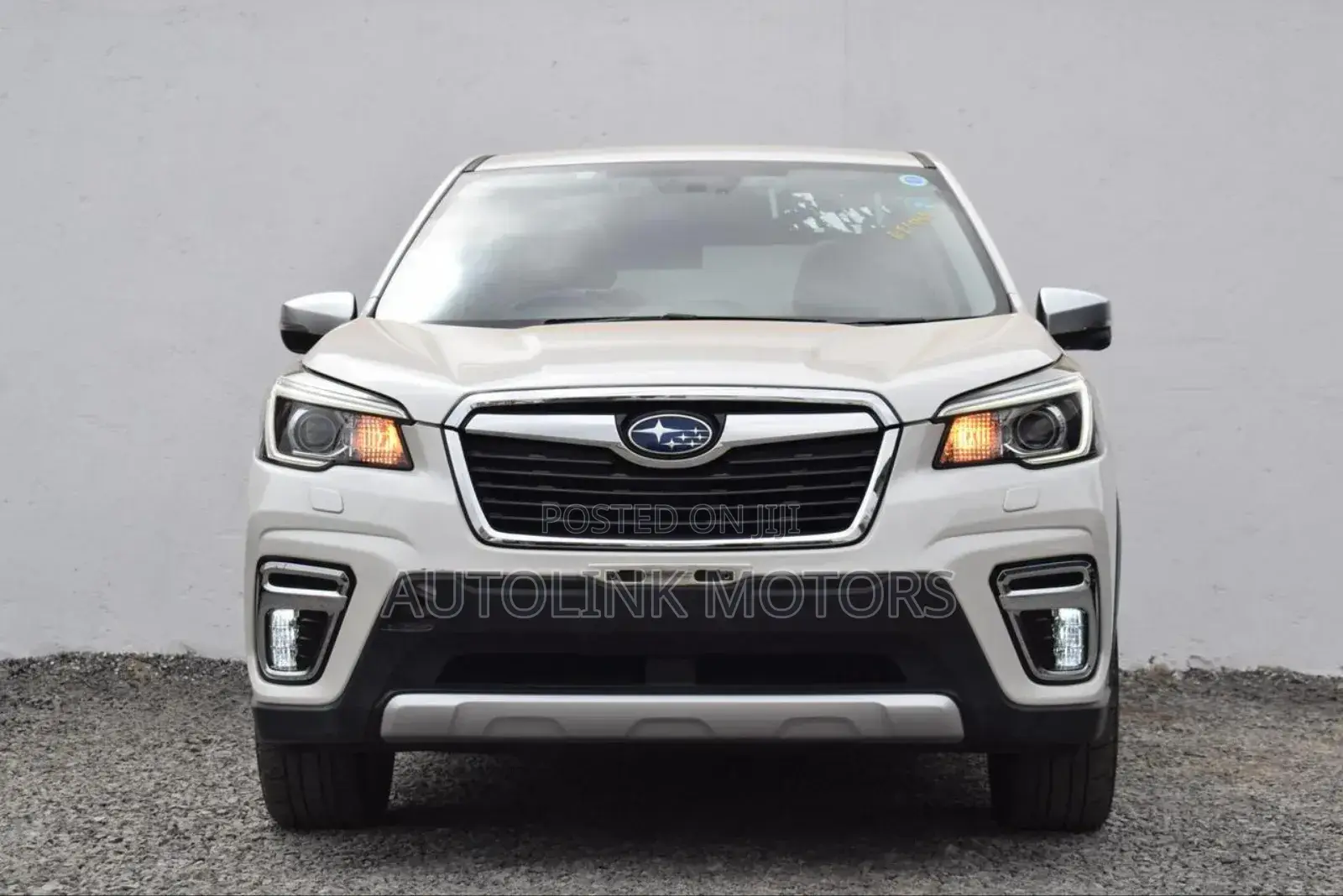 Subaru Forester Premium AWD 2019 White