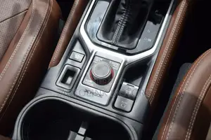 Subaru Forester Premium AWD 2019 White