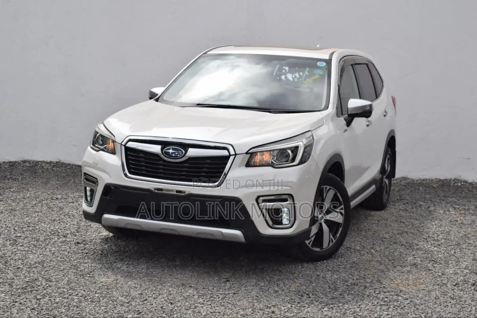 Subaru Forester Premium AWD 2019 White