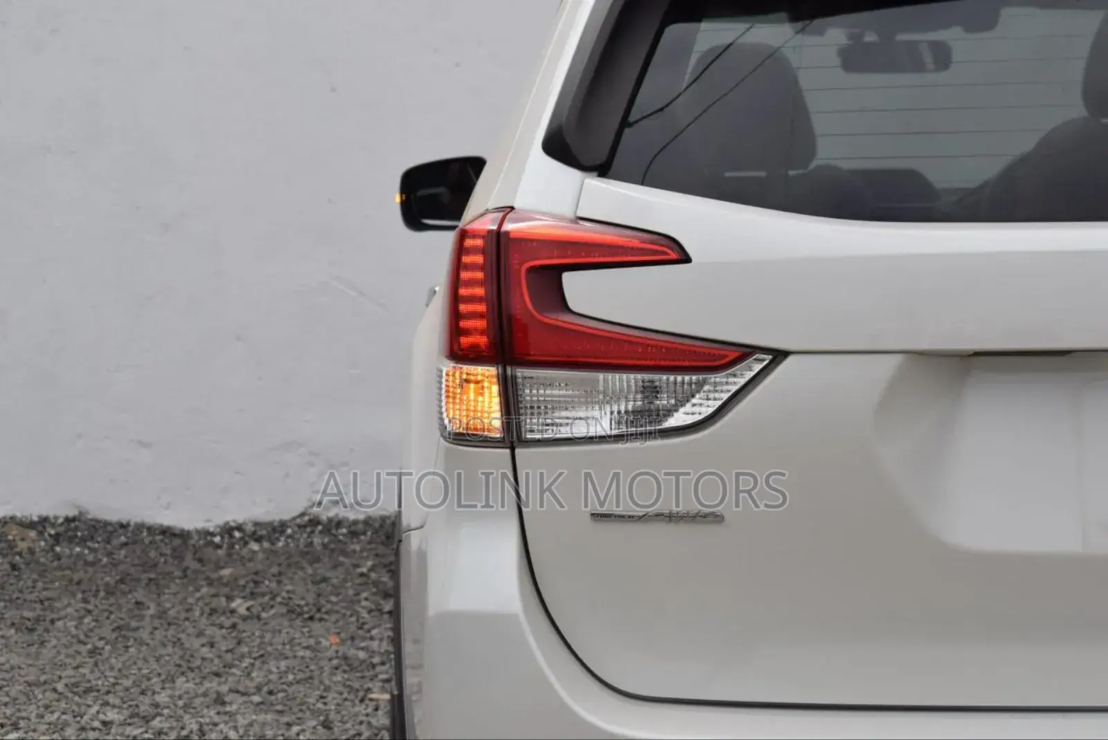 Subaru Forester Premium AWD 2019 White