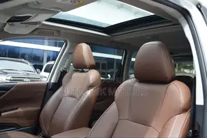 Subaru Forester Premium AWD 2019 White
