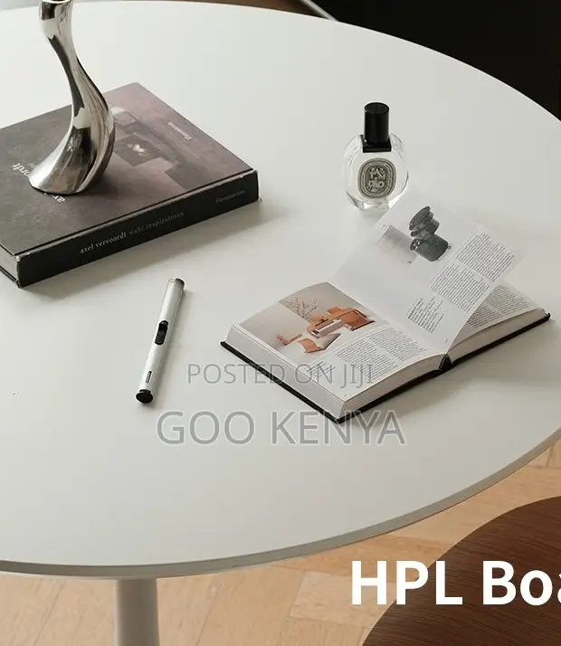 Home Table; Sturdy Round Modern Dining Table With Refine Marble Design