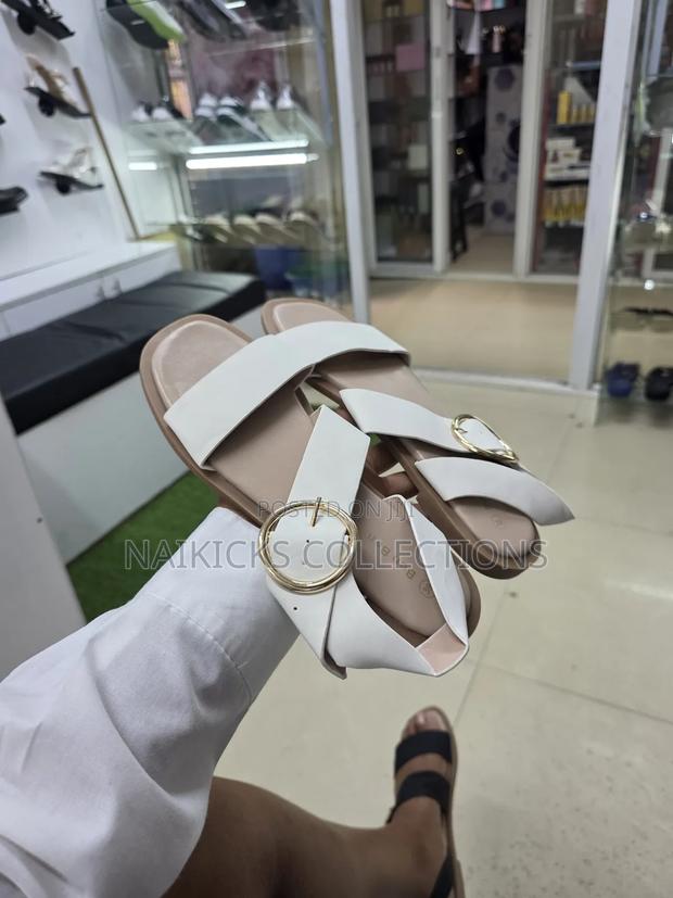 Leather Strap Sandals - thumbnail 3