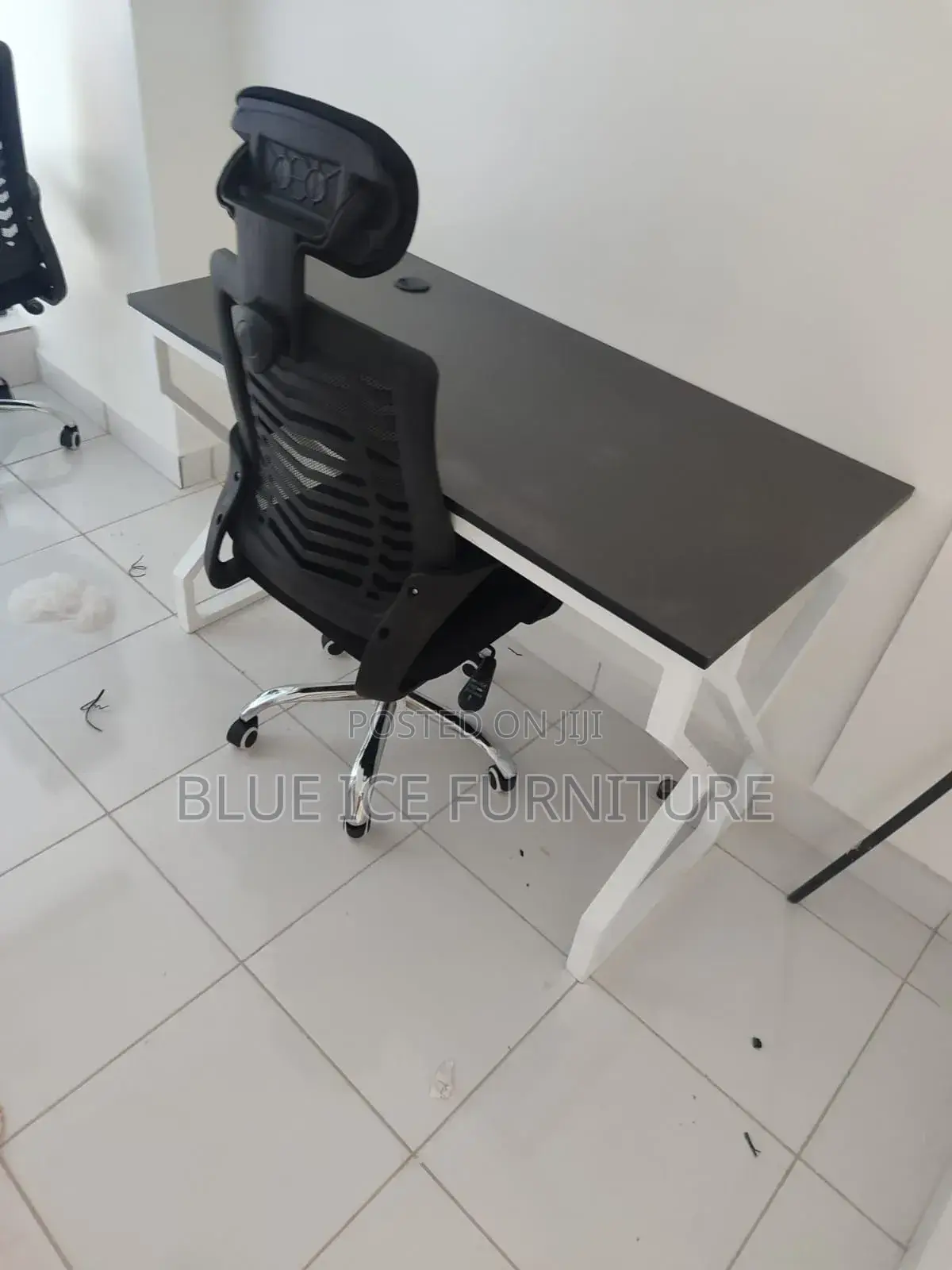 Modern Office Table/Chair