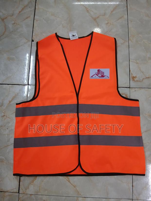 Black Finishing Reflectors Vest In Nairobi