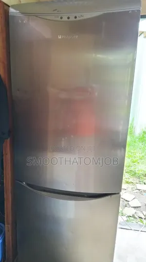 Hotpoint 2door Fridge and Bottom Freezer 451 LTRS