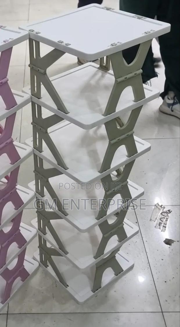 * Foldable Retracting Shoe Rack N